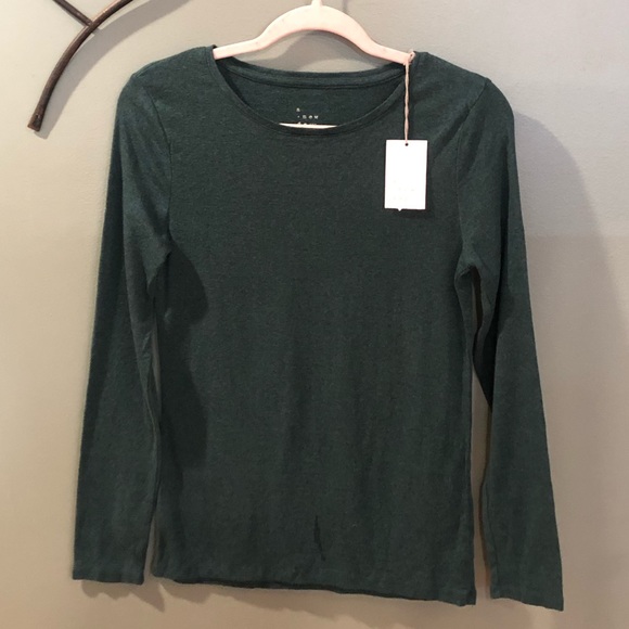 a new day Tops - Green Basic Long Sleeve Tee
